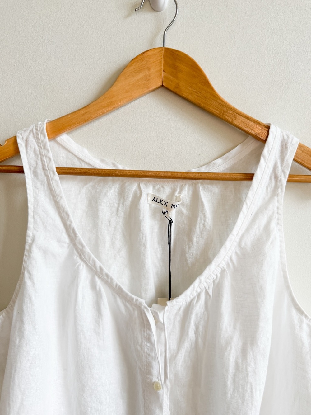 New! ALEX MILL • Sydney Linen Top in White - Picture 6 of 13